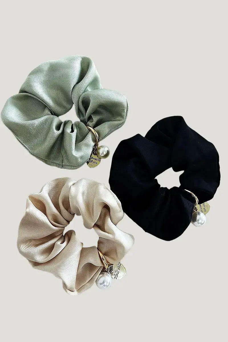 Solid Satin Scrunchies β Detachable Chain Accent β¨π€