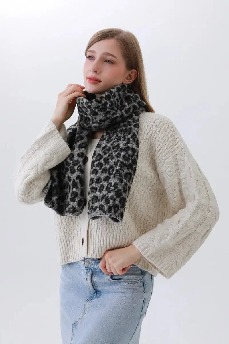 Leopard Print Woven Scarf – Animal Pattern Accent 🐆✨